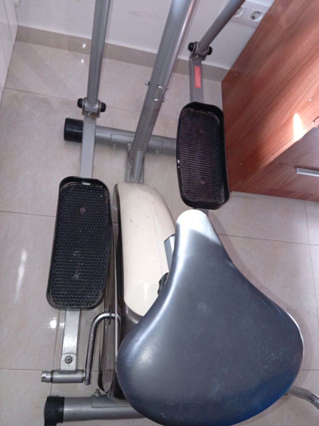 Bicicleta estática elíptica