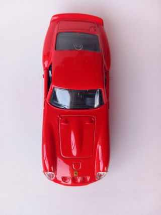 Ferrari Maisto 1/38. Precio por unidad.