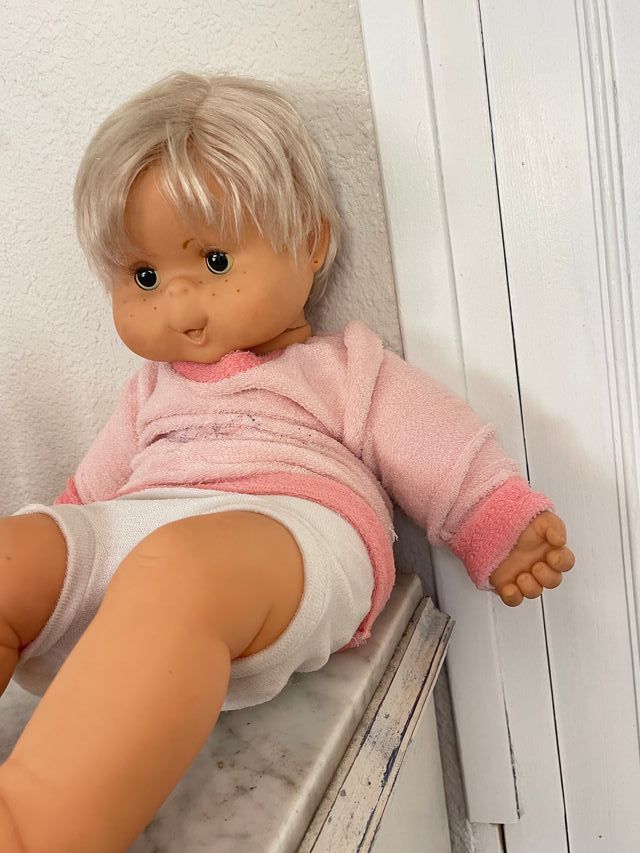 Boneca vintage com campainha