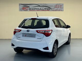 TOYOTA YARIS AUTOMATICO HYBRID 2020