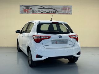 TOYOTA YARIS AUTOMATICO HYBRID 2020