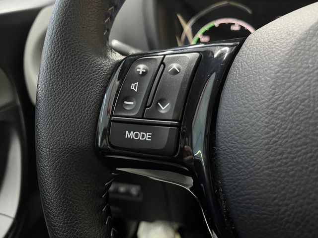 TOYOTA YARIS AUTOMATICO HYBRID 2020