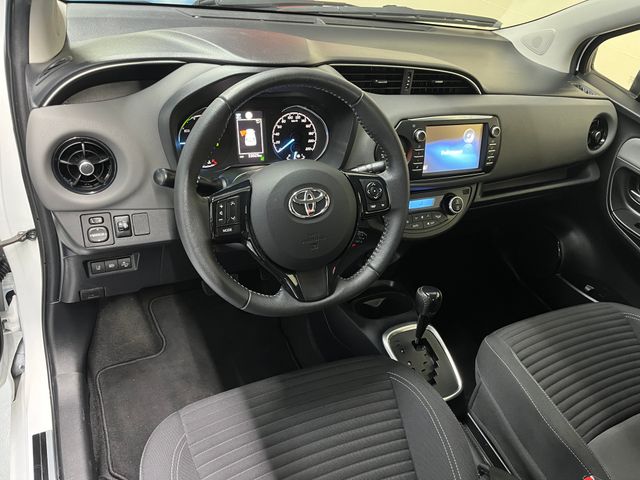 TOYOTA YARIS AUTOMATICO HYBRID 2020