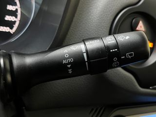 TOYOTA YARIS AUTOMATICO HYBRID 2020