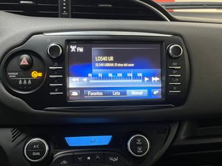 TOYOTA YARIS AUTOMATICO HYBRID 2020