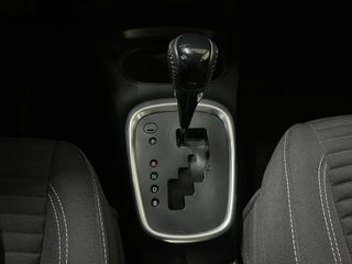 TOYOTA YARIS AUTOMATICO HYBRID 2020