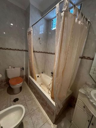 Casa adosada en venta en Cabra