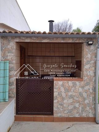 Chalet en venta en Lucena