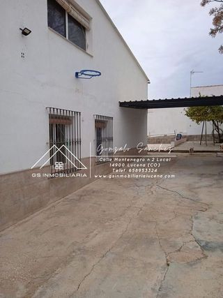 Chalet en venta en Lucena