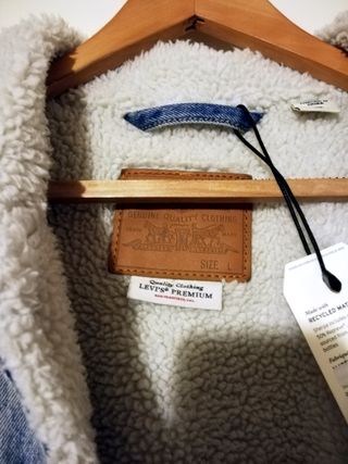 NUEVA. Cazadora Vaquera clara Borrego Levis Hombre