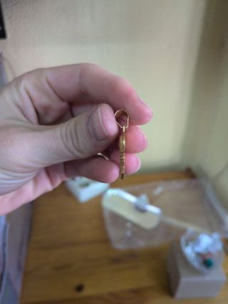 Colgante Corazón de Jesús Silueta Oro