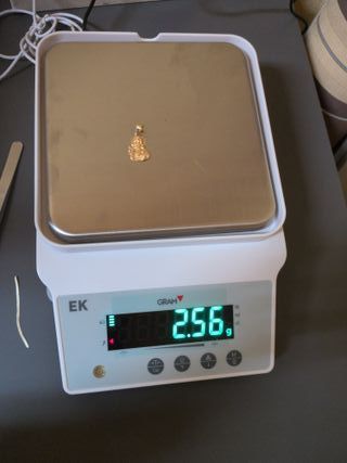 Colgante Corazón de Jesús Silueta Oro