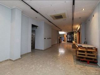 Nave industrial en venta en Carcaixent