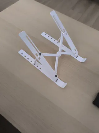 Soporte portátil y tablet blanco