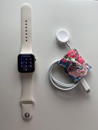 Apple Watch SE 40mm NUEVO + Accesorios
