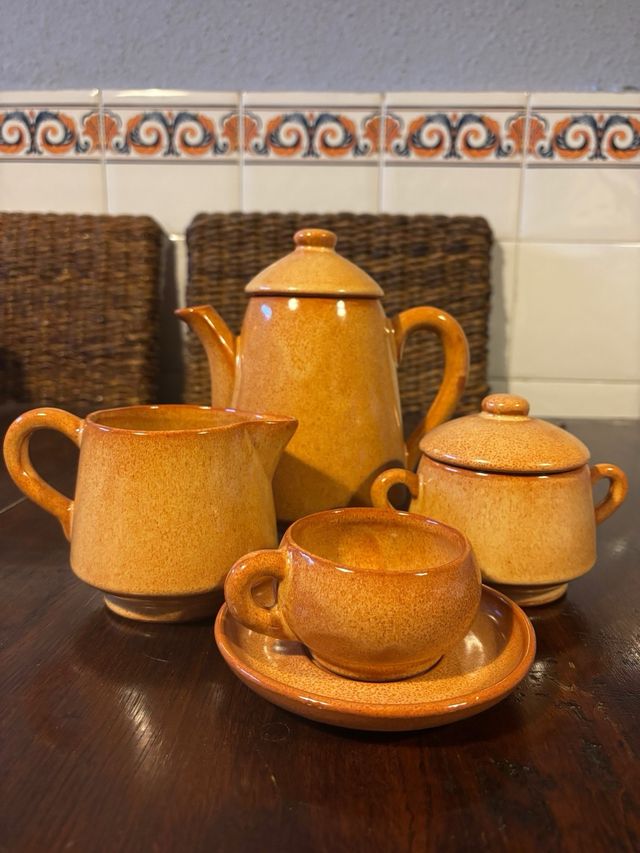 Juego de café barro esmaltado sin uso