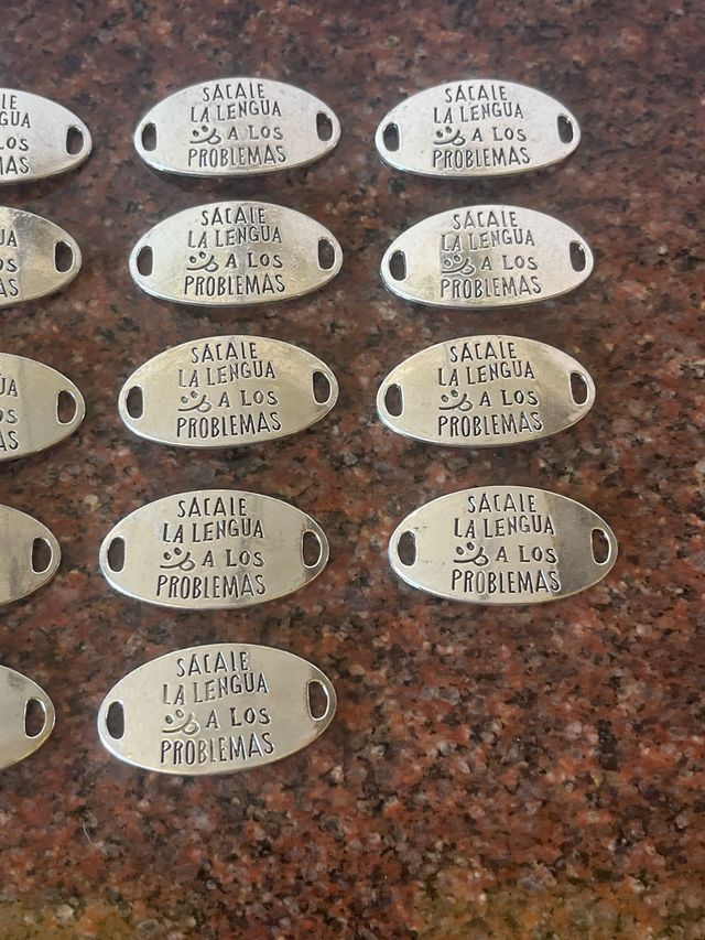 Placas Sácala la lengua a los problemas 43 x23