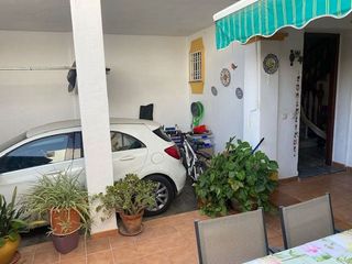 Casa adosada en venta en Las Lagunas en Mijas