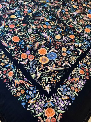 Antiguo Mantón de Manila bordado