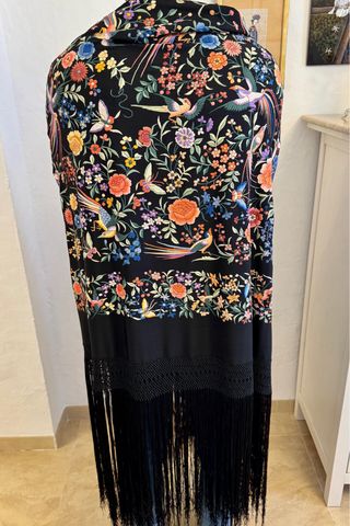 Antiguo Mantón de Manila bordado