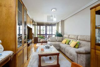 Piso en venta en Zona Teatro Campoamor en Oviedo