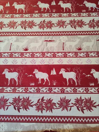 Tessuto montagna stambecchi rosso