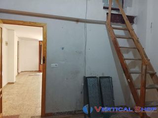 Local comercial en venta en Caudete