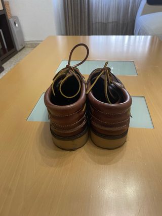 Zapatos de piel marrones