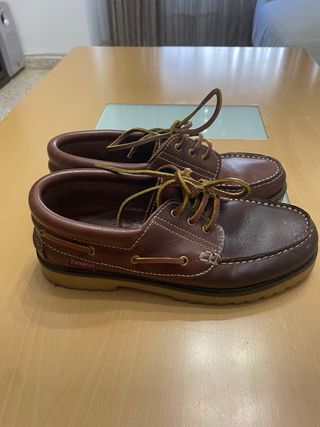 Zapatos de piel marrones