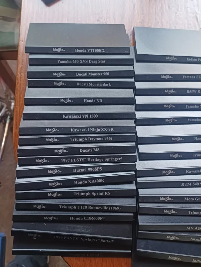 Basi per motociclette da collezione