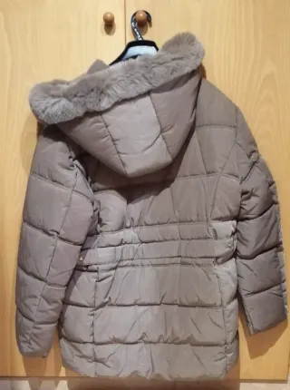 Giacca con cappuccio beige e marrone