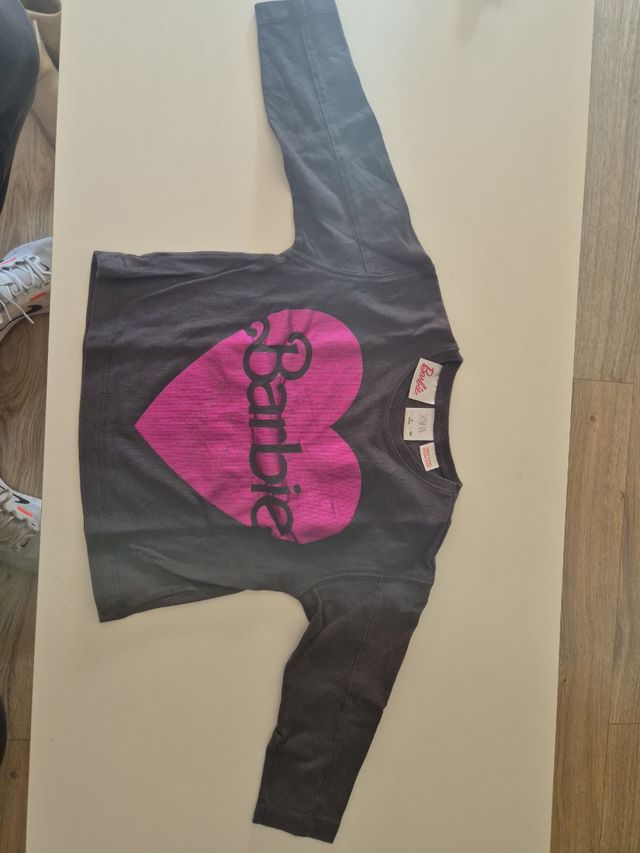 Camiseta Barbie Manga Larga, talla 3 años.