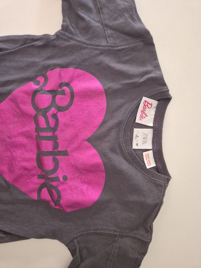 Camiseta Barbie Manga Larga, talla 3 años.