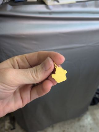 Colgante Cristo del Amor Oro silueta