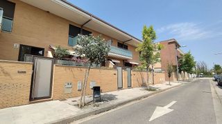 Casa adosada en venta en Binéfar