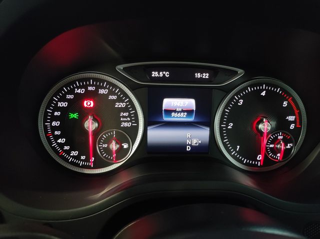 Mercedes-Benz Clase B B 200 d 4MATIC