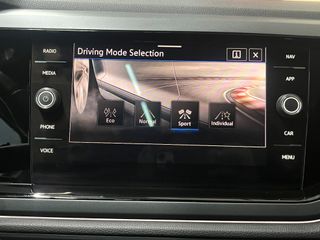 VOLKSWAGEN TAIGO R-LINE CON TECHO SOLAR 2022