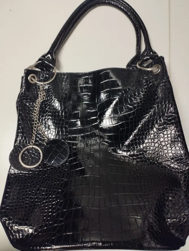 Bolso Paula Rossi Negro Charol Cocodrilo