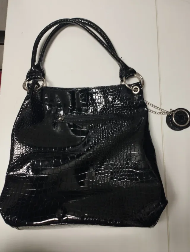 Bolso Paula Rossi Negro Charol Cocodrilo