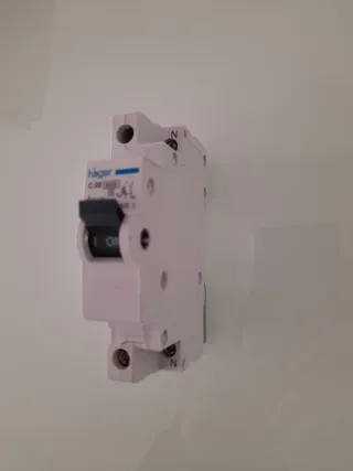 Interruptor automático Hager C20