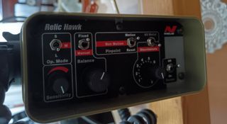 Detector metales RELIC HAWK  de Minelab.