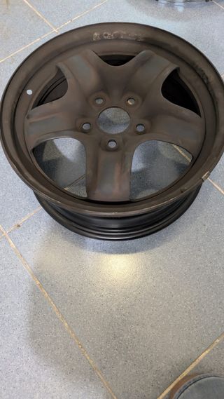 Llantas 16” de hierro con tapacubos