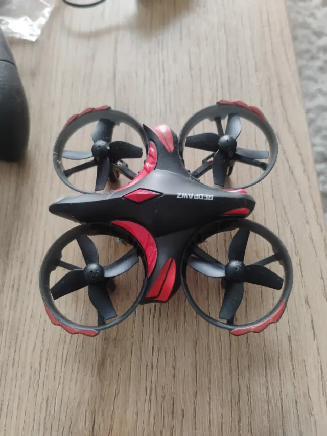 Mini Dron REDPAWZ R012