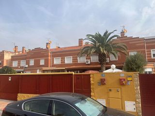 Casa adosada en venta en Meco pueblo en Meco