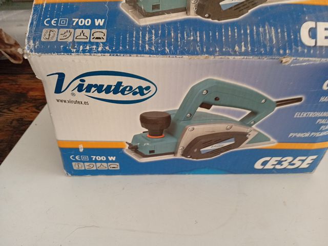 Cepillo Eléctrico Makita CE35E