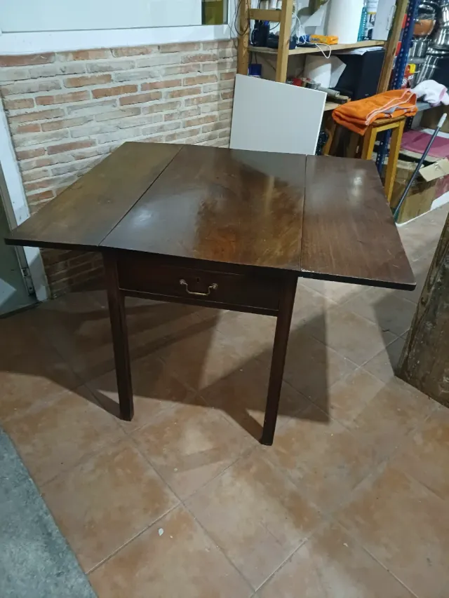 Mesa de madera plegable doble ala