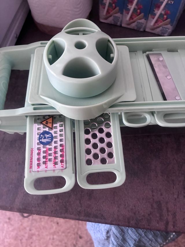 Set Cortador Verduras Verde y Plateado