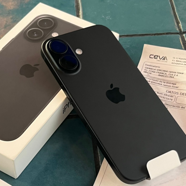 iPhone 16 Negro Espacial