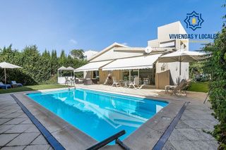 Chalet en venta en Residencial Triana - Barrio Alto en Gabias (Las)