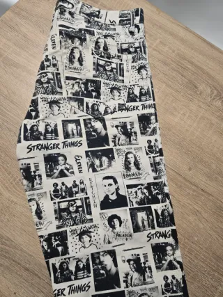 Pantalones vaqueros Stranger Things